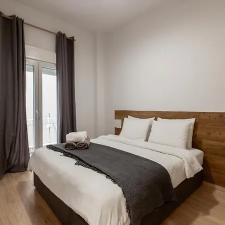 Wise Snail City Center Filikis Apartment *